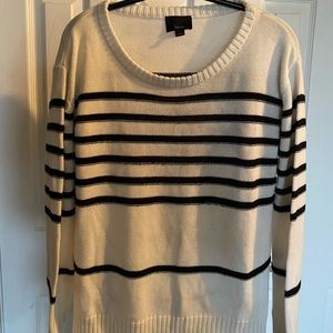 Lumiere Sweater *read bio*